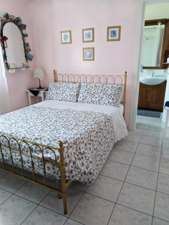 B&B bread and fantasy room 4